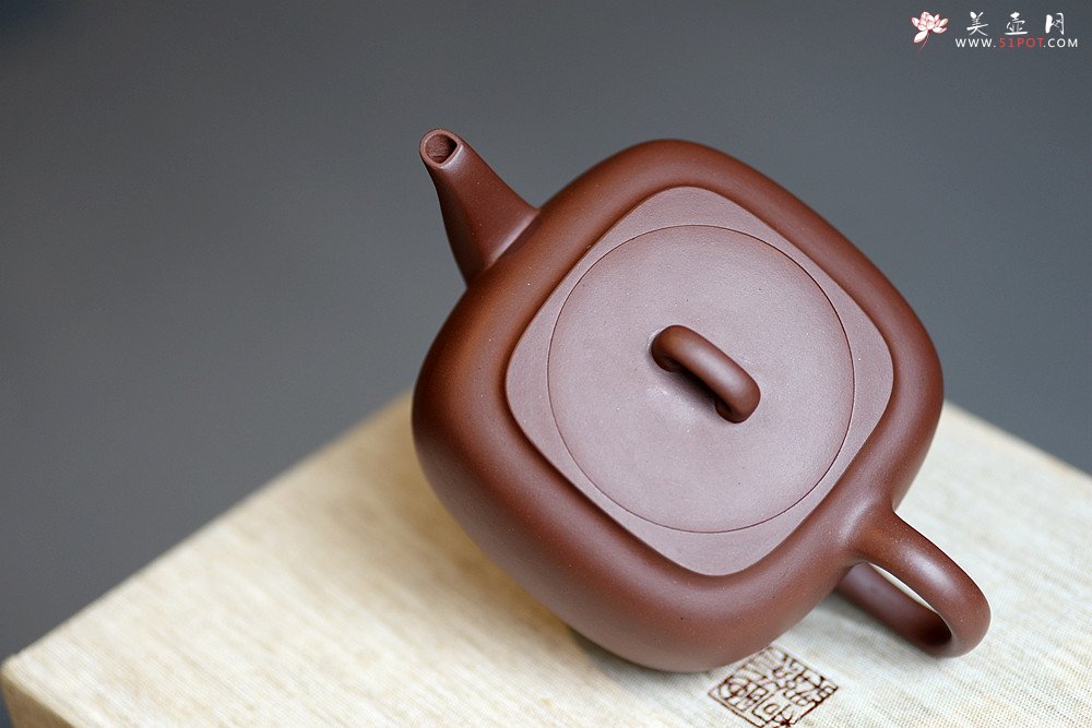 紫砂壶图片：于洪跃丙申夏 全手新作 谦谦之风 方不至刚圆不至柔 君正  - 宜兴紫砂壶网