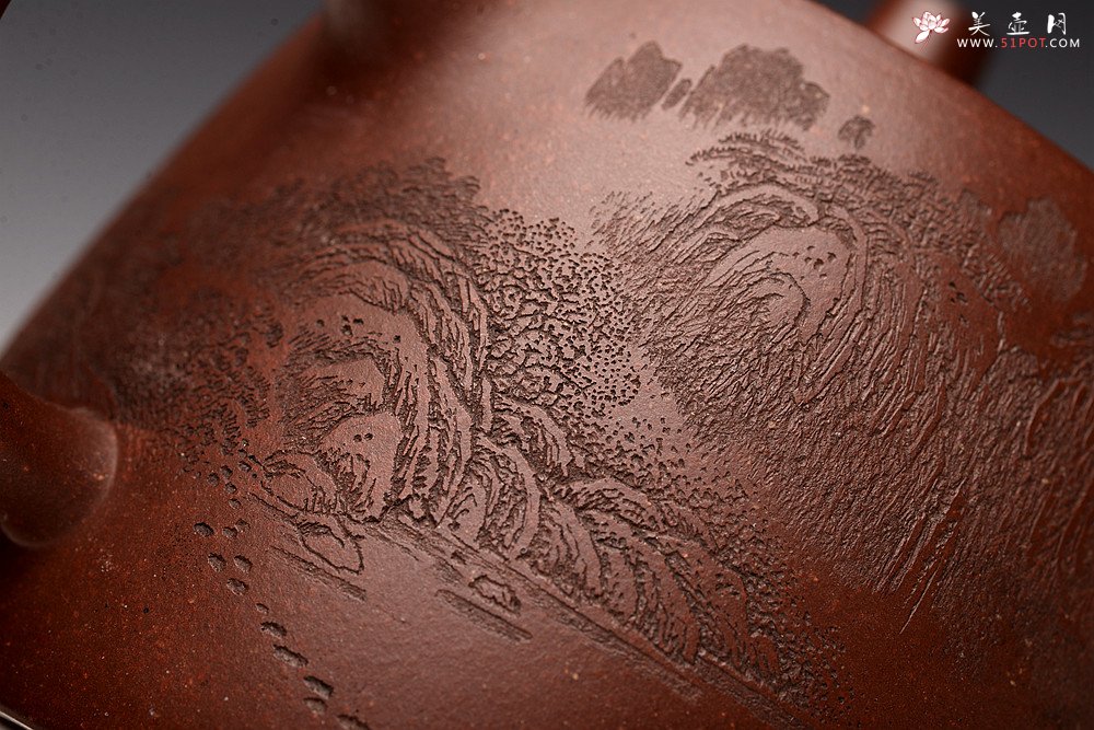 紫砂壶图片：通景山水 丰润挺拔  优质地槽青 全手大汉铎 - 宜兴紫砂壶网