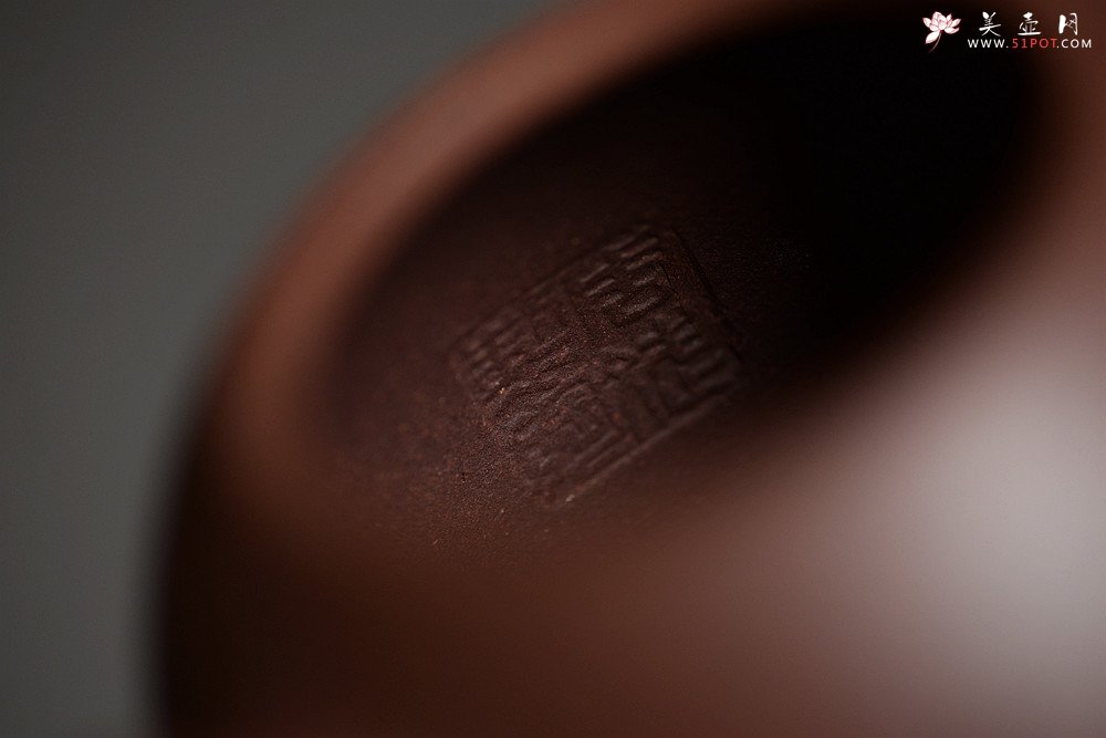 紫砂壶图片：文人作品 全手矮秦权 游心堂装饰  传统经典 - 宜兴紫砂壶网