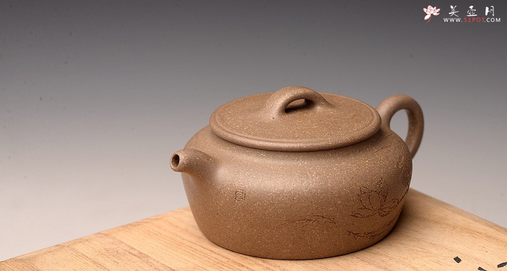 紫砂壶图片：周路健全手新作 过桥扁腹 大口小品实用 陆轶舟装饰 - 宜兴紫砂壶网