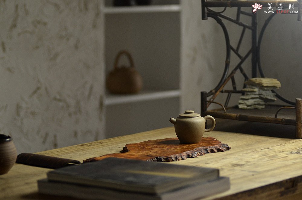 紫砂壶图片：美壶特惠 实用摹古段泥巨轮  杀茶利器 茶人最爱 - 宜兴紫砂壶网