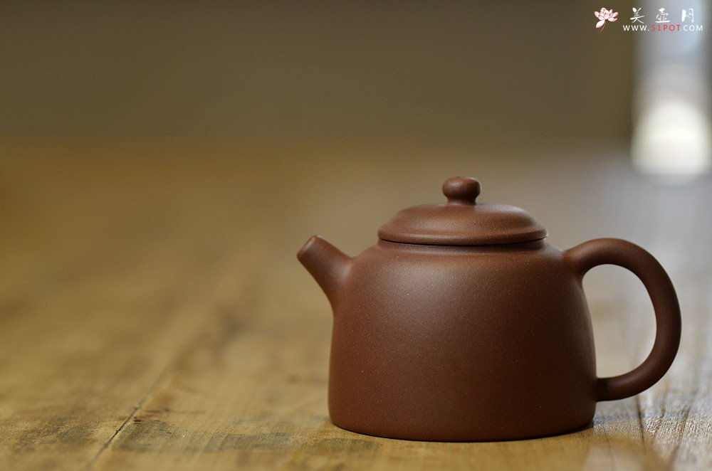 紫砂壶图片：美壶特惠 巨轮系列 杀茶利器  茶人最爱 古朴实用 - 宜兴紫砂壶网