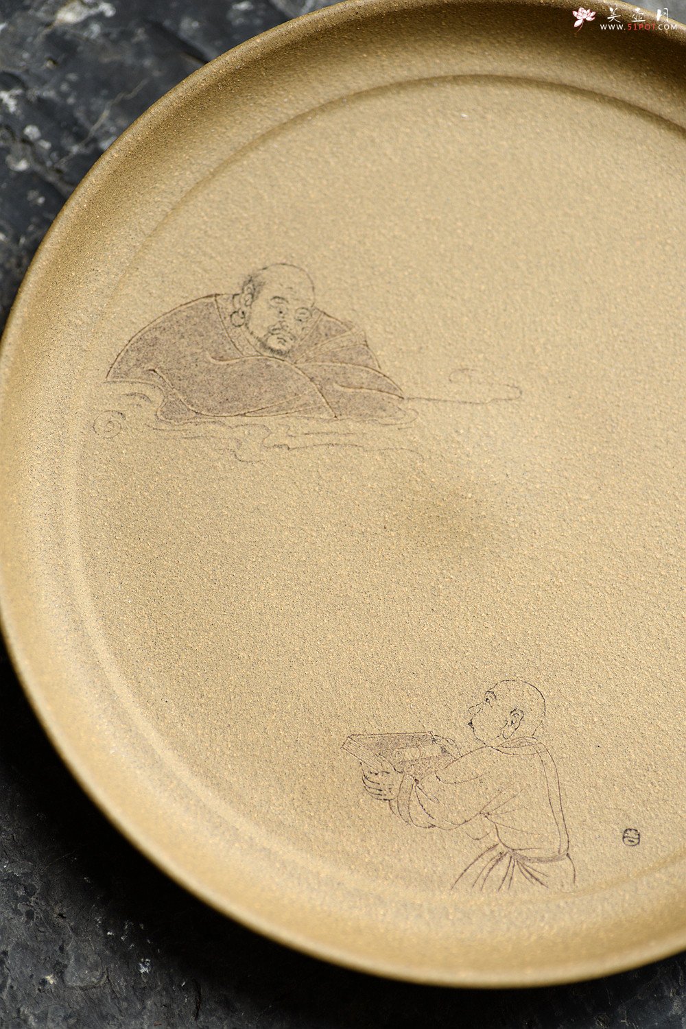 紫砂壶图片：游心堂主人细刻 文气十足 干泡台 赏盘/文盘 - 宜兴紫砂壶网