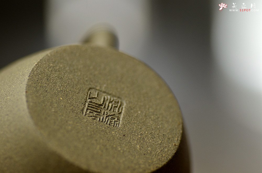 紫砂壶图片：美壶特惠 实用摹古段泥巨轮  杀茶利器 茶人最爱 - 宜兴紫砂壶网