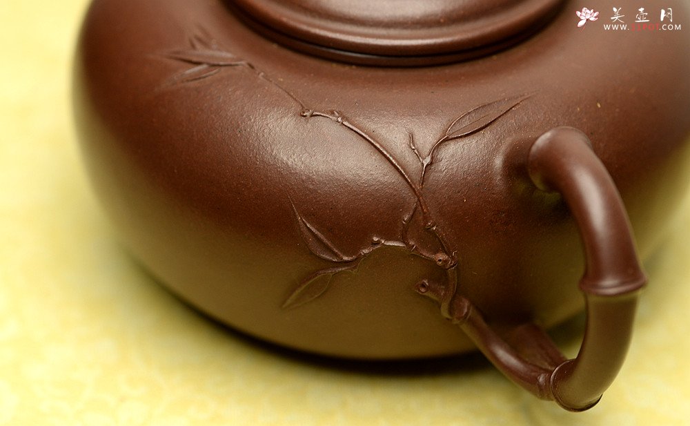 紫砂壶图片：实力派潘丹初丙申夏 优质紫泥  国画入壶 秀雅文气 全手原创福竹o(∩_∩)o - 宜兴紫砂壶网