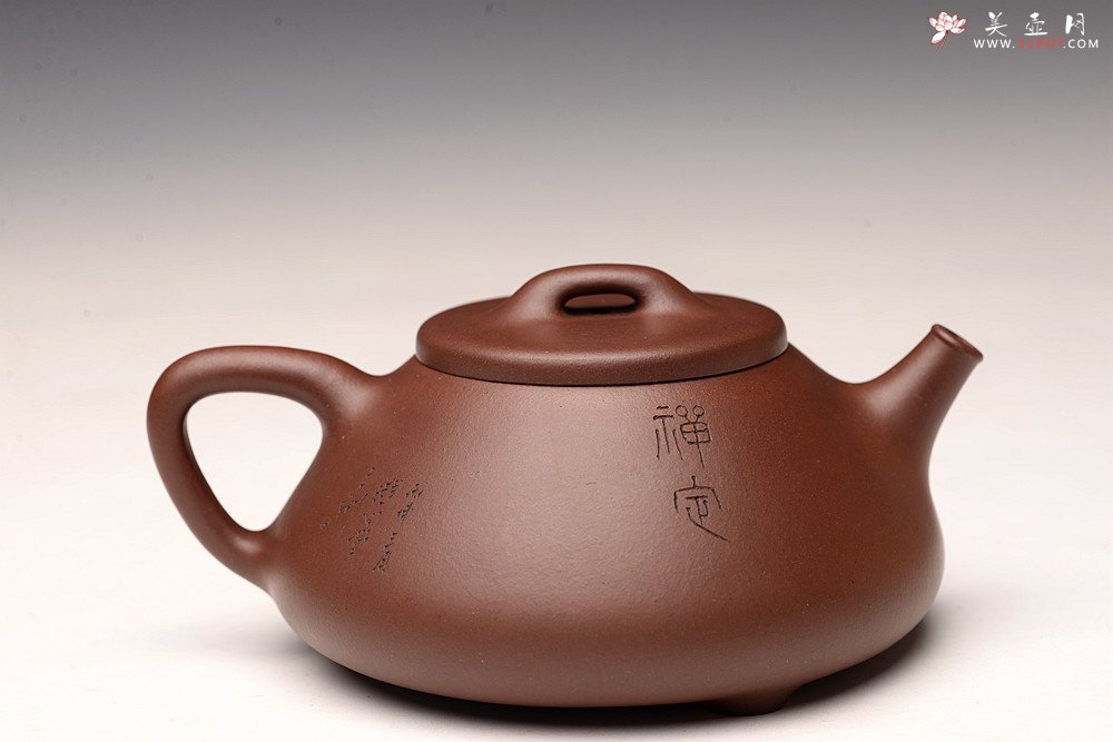 紫砂壶图片：吴杰全手新品 游心堂精心装饰 摹古之东石瓢~ 文气十足 - 宜兴紫砂壶网