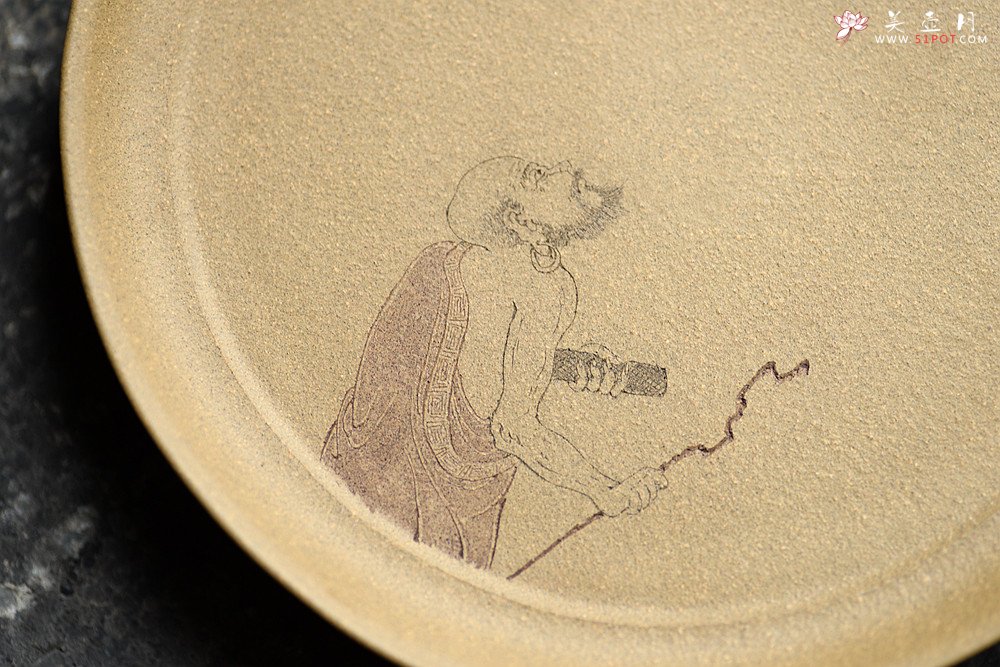 紫砂壶图片：游心堂主人细刻 文气十足 干泡台 赏盘/文盘 - 宜兴紫砂壶网