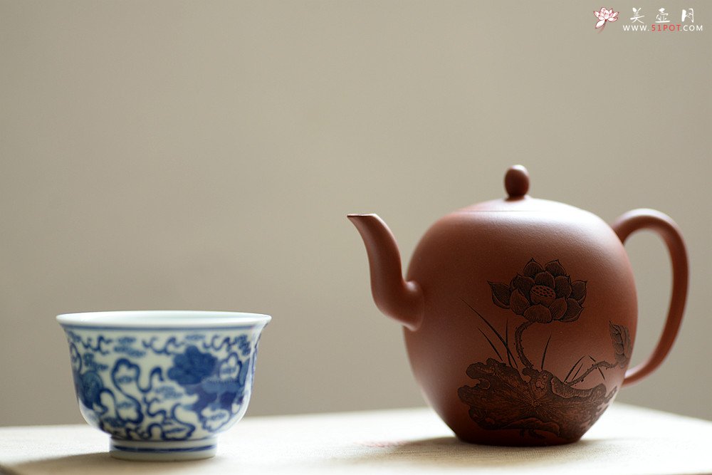 紫砂壶图片：钱建荷丙申初夏新品 亭亭玉立 线条优美  全手美人肩 - 宜兴紫砂壶网