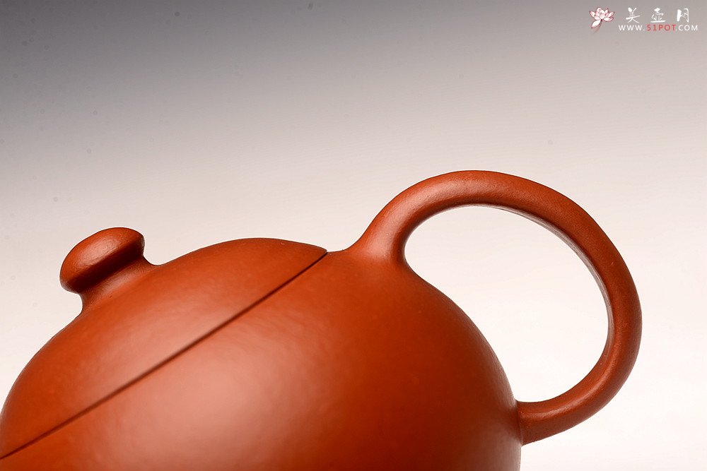紫砂壶图片：徐亚春丙申夏全手作品 传统实用 优质朱泥 摹古文旦 颇具玩味~ - 宜兴紫砂壶网