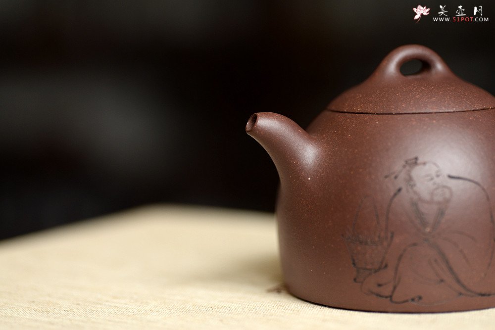 紫砂壶图片：文人作品 全手矮秦权 游心堂装饰  传统经典 - 宜兴紫砂壶网