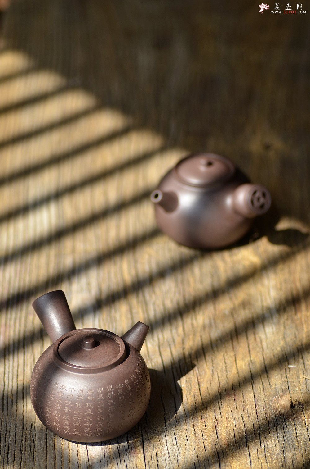 紫砂壶图片：泓渝山房 煮茶品茗 玩味侧把巨轮 茶人风情~ 电陶炉烧水 - 宜兴紫砂壶网