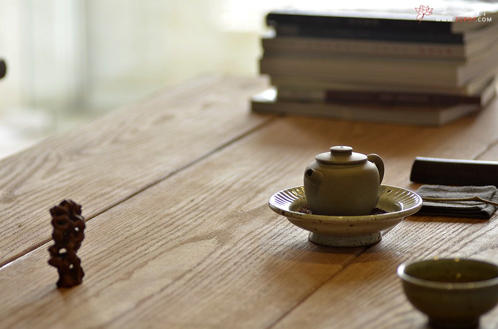 紫砂壶图片：美壶特惠 实用摹古段泥巨轮  杀茶利器 茶人最爱 - 宜兴紫砂壶网