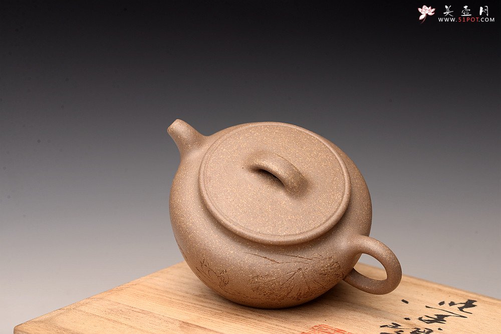 紫砂壶图片：周路健全手新作 过桥扁腹 大口小品实用 陆轶舟装饰 - 宜兴紫砂壶网