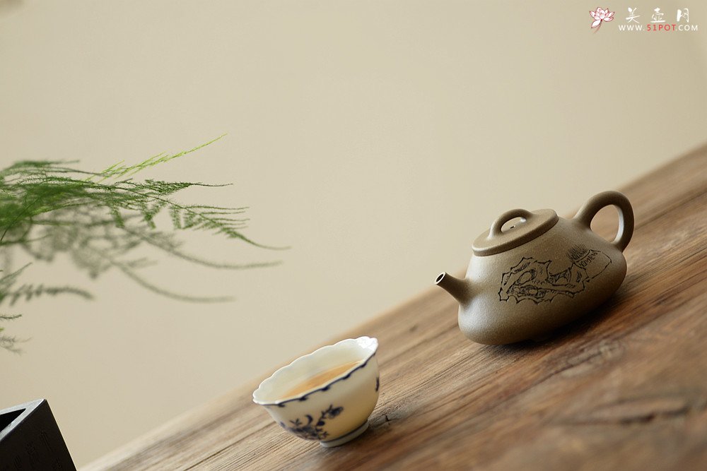 紫砂壶图片：周路健丙申夏全手新作  古意盎然 优质青段 心舟石瓢 陆轶舟文气装饰 - 宜兴紫砂壶网