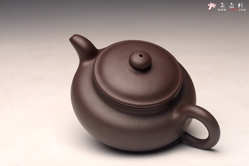 紫砂壶图片：大亨传人邵春良实力代表作 气韵十足 全手大仿古 雄厚丰润 - 宜兴紫砂壶网