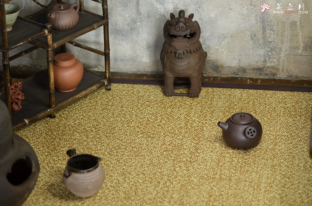 紫砂壶图片：泓渝山房 煮茶品茗 玩味侧把巨轮 茶人风情~ 电陶炉烧水 - 宜兴紫砂壶网