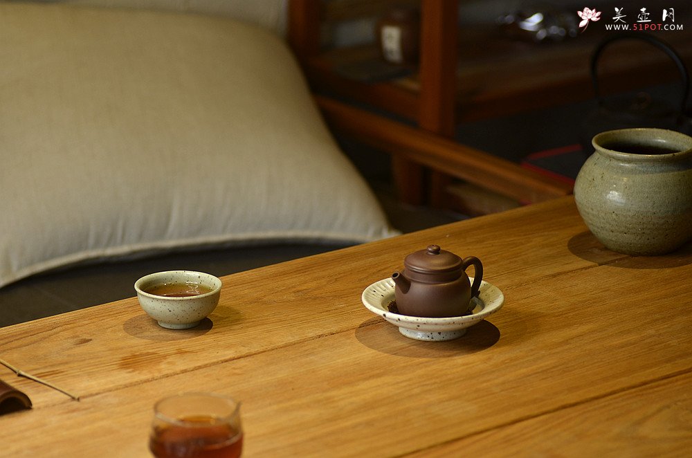 紫砂壶图片：美壶特惠 玩味巨轮 茶人最爱 泓渝山房新品  - 宜兴紫砂壶网