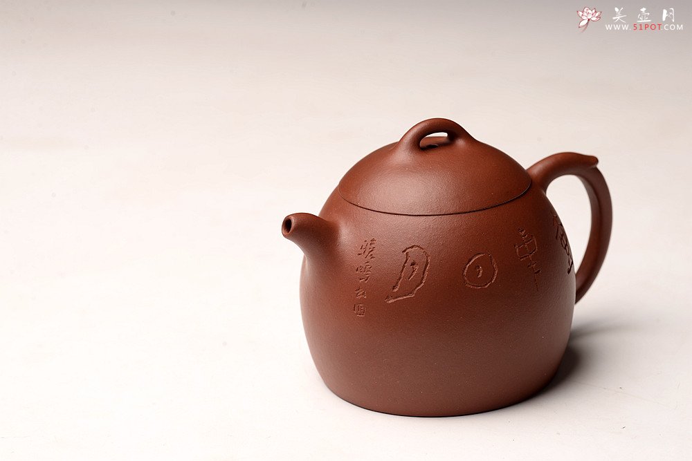 紫砂壶图片：文人作品 全手摹古秦权 储云高徒潘晓鸣装饰 格调高画意深  - 宜兴紫砂壶网