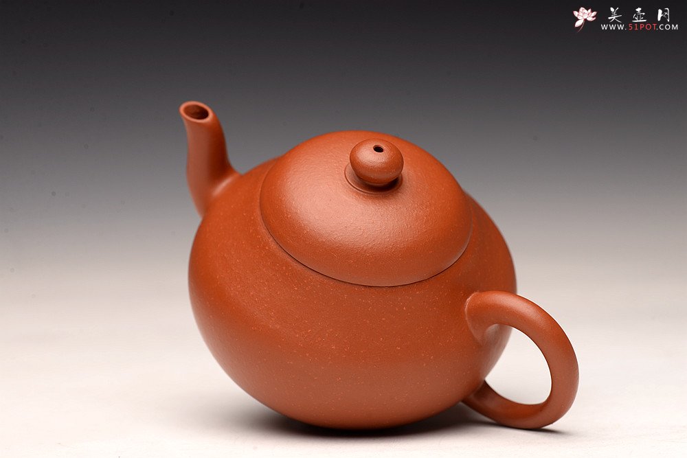 紫砂壶图片：徐亚春丙申秋新作 全手摹古梨形  耐品韵味足  - 宜兴紫砂壶网