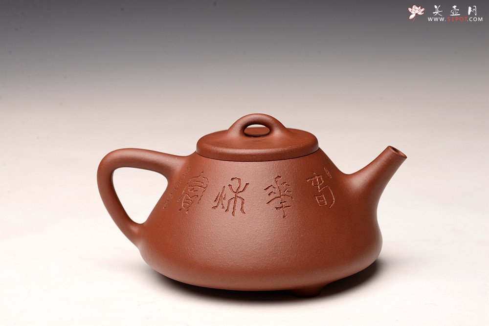 紫砂壶图片：周斌文人作品 全手摹古石瓢 储云高徒潘晓鸣装饰  - 宜兴紫砂壶网