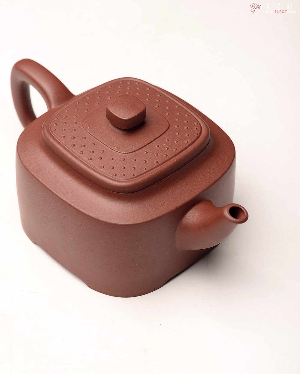 紫砂壶图片：储俊伟经典精工之作 线条流畅 古韵悠悠 全手玉璧紫韵 - 宜兴紫砂壶网