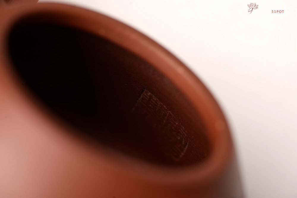 紫砂壶图片：周斌文人作品 全手摹古石瓢 储云高徒潘晓鸣装饰  - 宜兴紫砂壶网