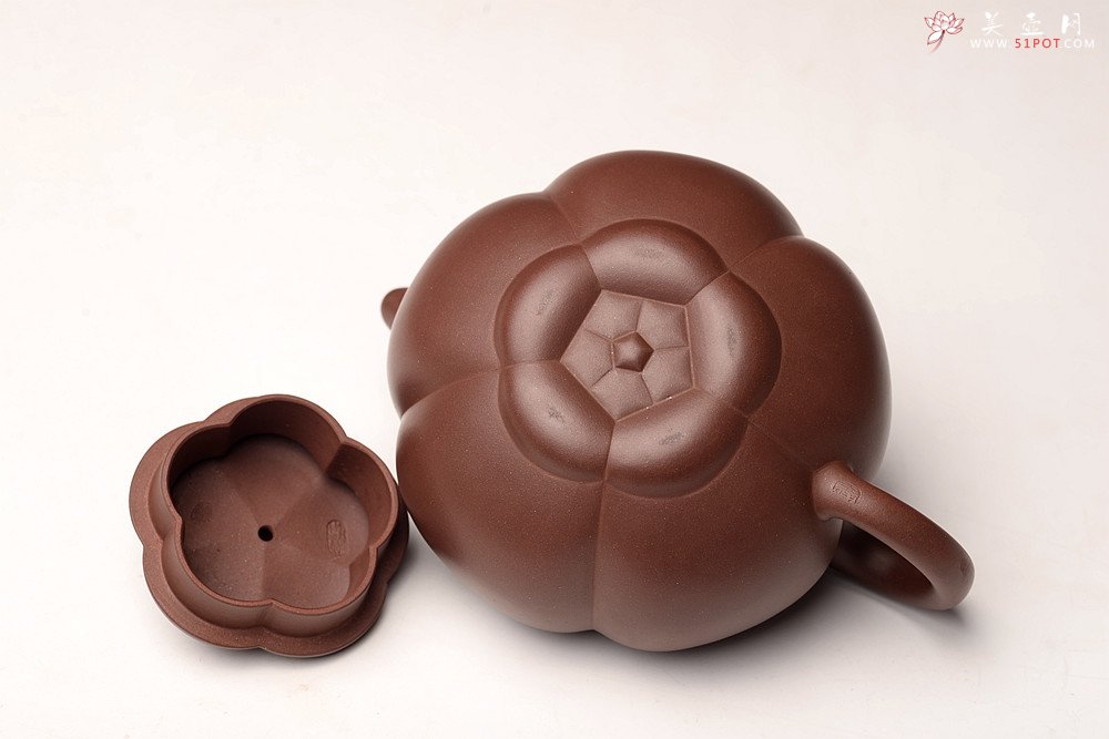 紫砂壶图片：酒虎丙申夏精心之作 大气磅礴 全手工上合桃 做工精致 高峻挺拔 - 宜兴紫砂壶网