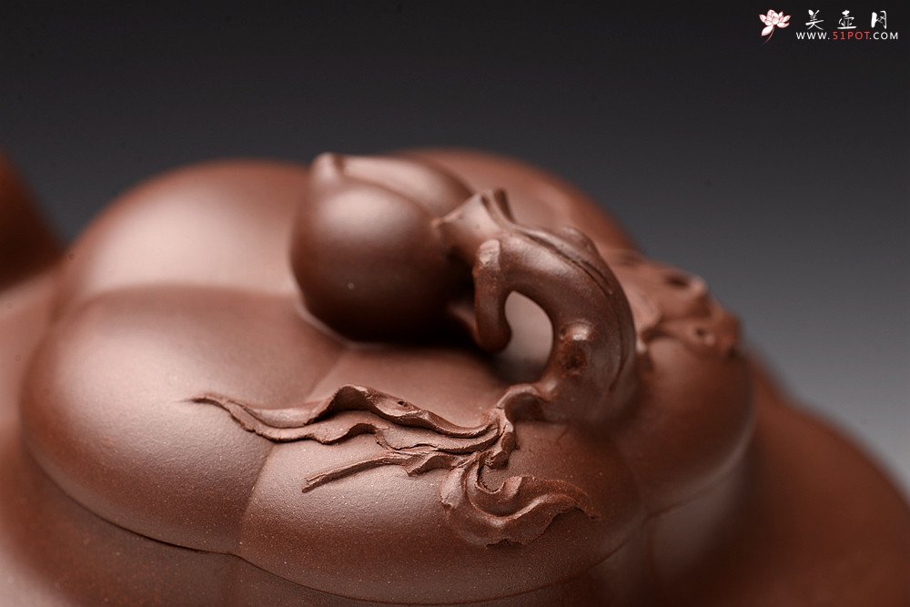 紫砂壶图片：酒虎丙申夏精心之作 大气磅礴 全手工上合桃 做工精致 高峻挺拔 - 宜兴紫砂壶网