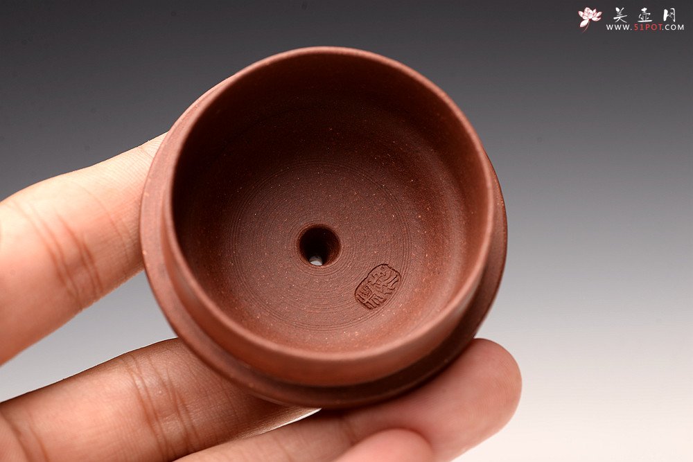 紫砂壶图片：王薇丙申夏全手新作 摹古宫灯 高挑古朴 适用发酵类茶 - 宜兴紫砂壶网