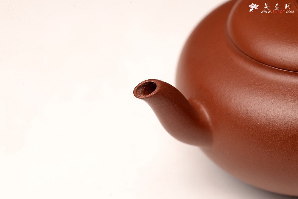 紫砂壶图片：王薇丙申秋全手新作 三足水平 线条流畅 做工精致 - 宜兴紫砂壶网