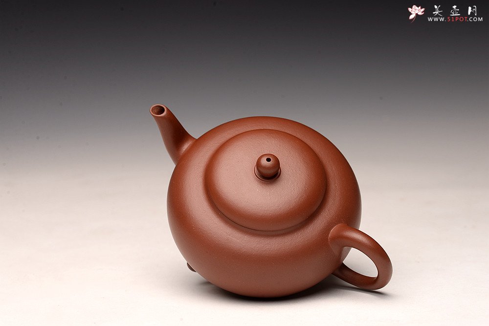 紫砂壶图片：王薇丙申秋全手新作 三足水平 线条流畅 做工精致 - 宜兴紫砂壶网