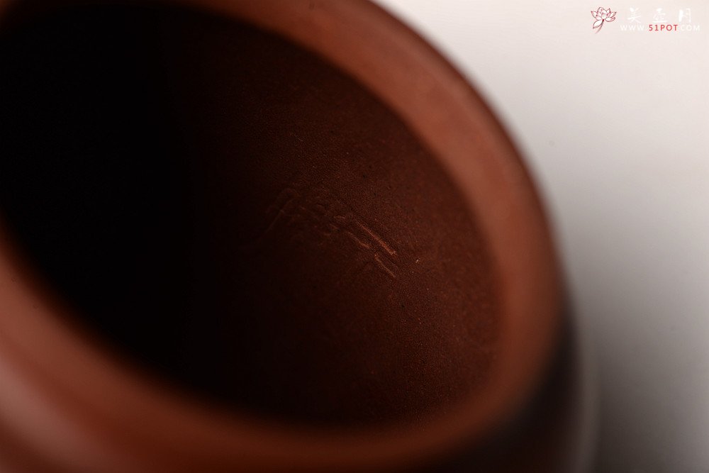 紫砂壶图片：王薇丙申夏全手新作 摹古宫灯 高挑古朴 适用发酵类茶 - 宜兴紫砂壶网