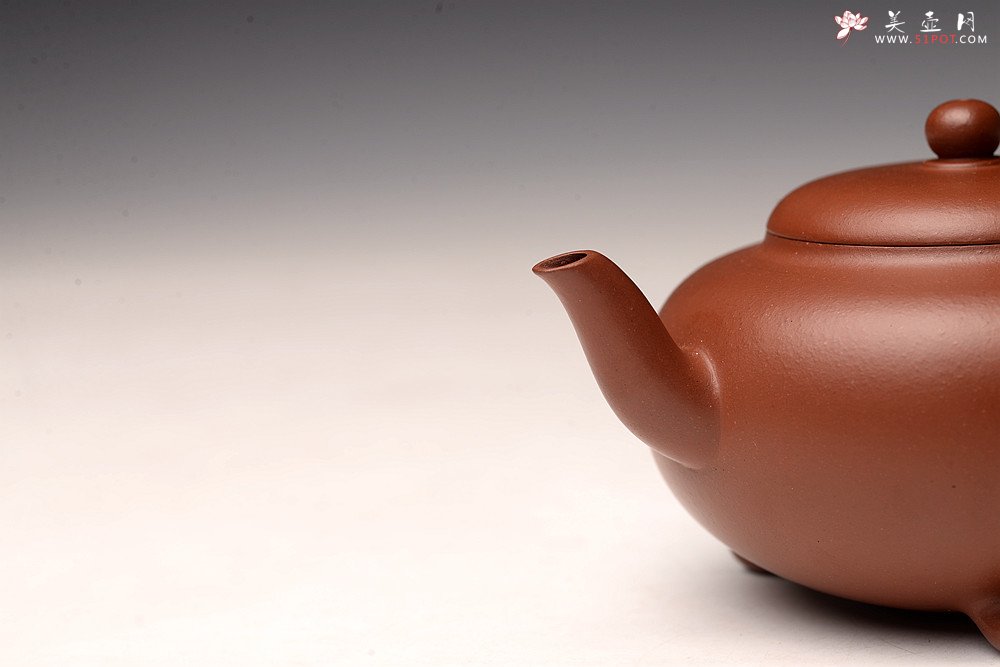 紫砂壶图片：王薇丙申秋全手新作 三足水平 线条流畅 做工精致 - 宜兴紫砂壶网