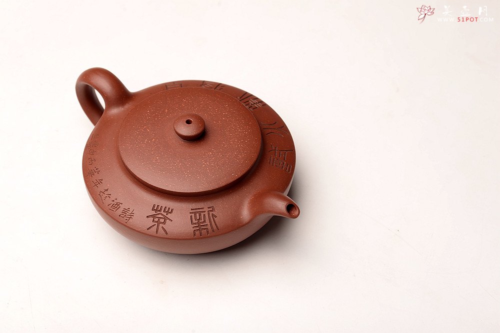 紫砂壶图片：美壶特惠 钱浩进步作品 线条优美 典雅大方 全手工单片拍打成型 汉扁 超高性价比 - 宜兴紫砂壶网