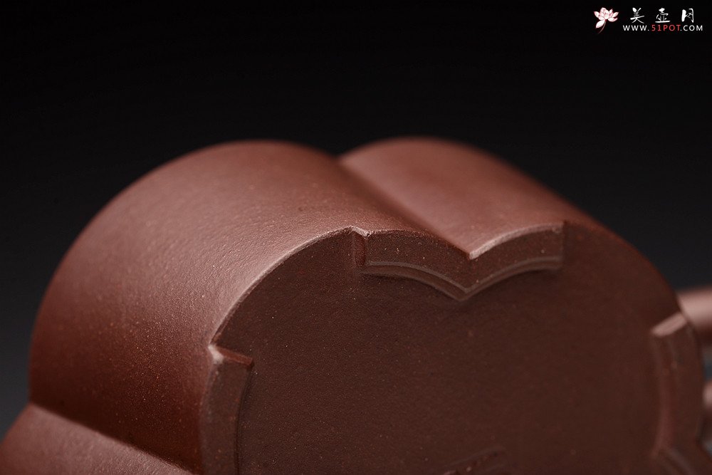 紫砂壶图片：酒虎丙申秋全手新作  梅花周盘 摹古之作 颇具难度 精工 仅此一件 - 宜兴紫砂壶网