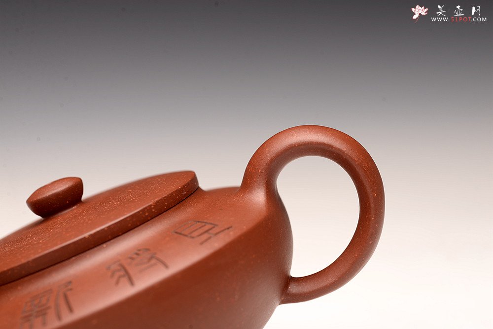 紫砂壶图片：美壶特惠 钱浩进步作品 线条优美 典雅大方 全手工单片拍打成型 汉扁 超高性价比 - 宜兴紫砂壶网