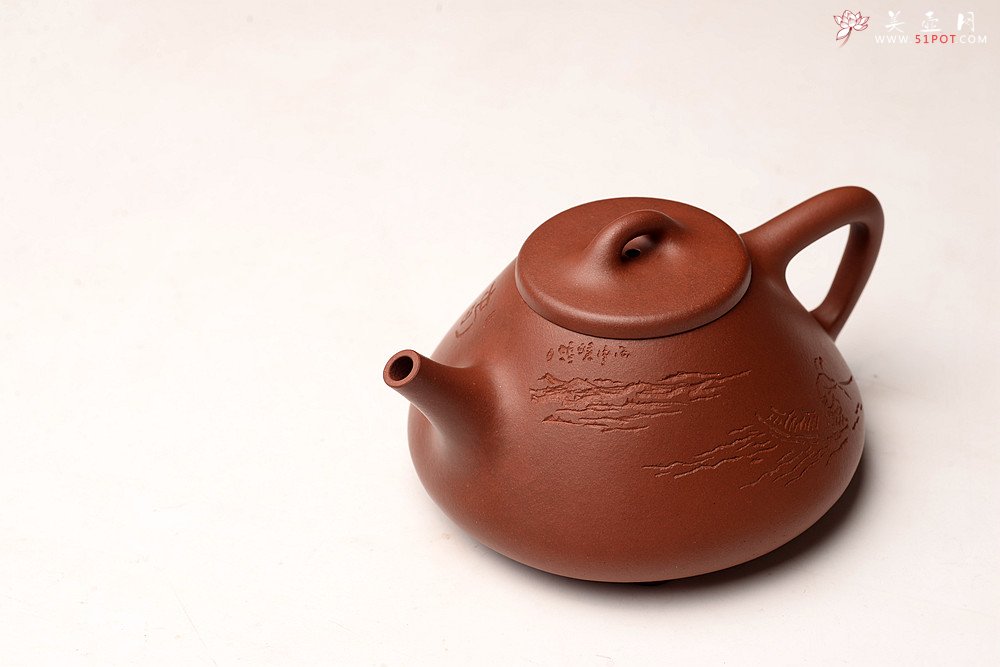 紫砂壶图片：周斌文人作品 全手摹古石瓢 储云高徒潘晓鸣装饰  - 宜兴紫砂壶网