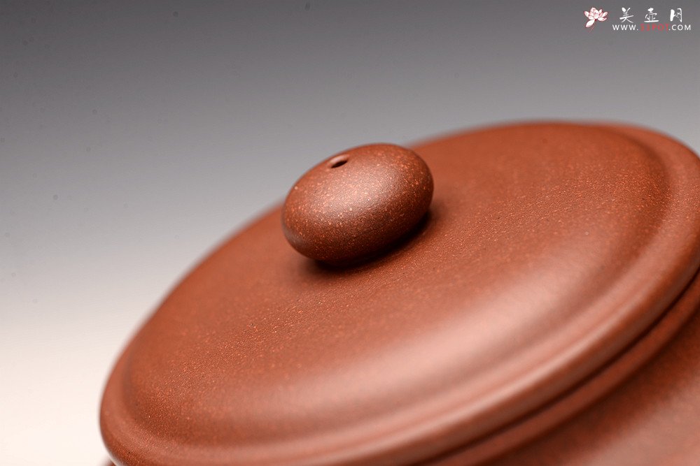 紫砂壶图片：顾小英丙申夏新作 形神兼备 传统经典 全手扁腹 推荐~ - 宜兴紫砂壶网