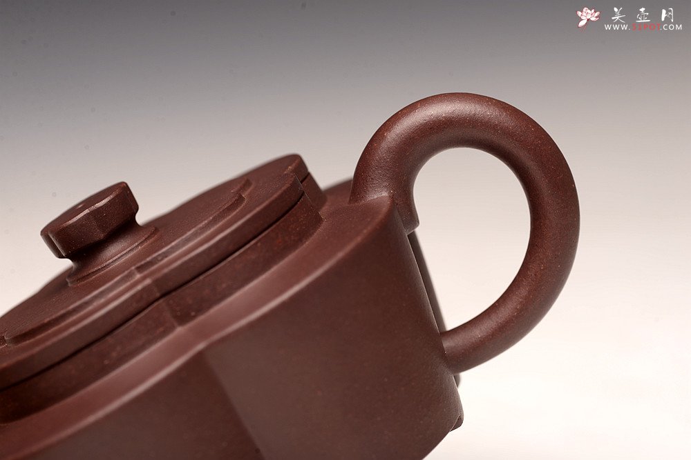 紫砂壶图片：酒虎丙申秋全手新作  梅花周盘 摹古之作 颇具难度 精工 仅此一件 - 宜兴紫砂壶网