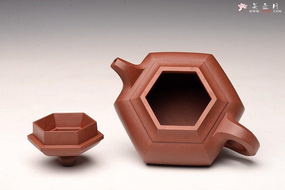 紫砂壶图片：干净利索 实用佳品 全手小珍六方 精工实力派 - 宜兴紫砂壶网