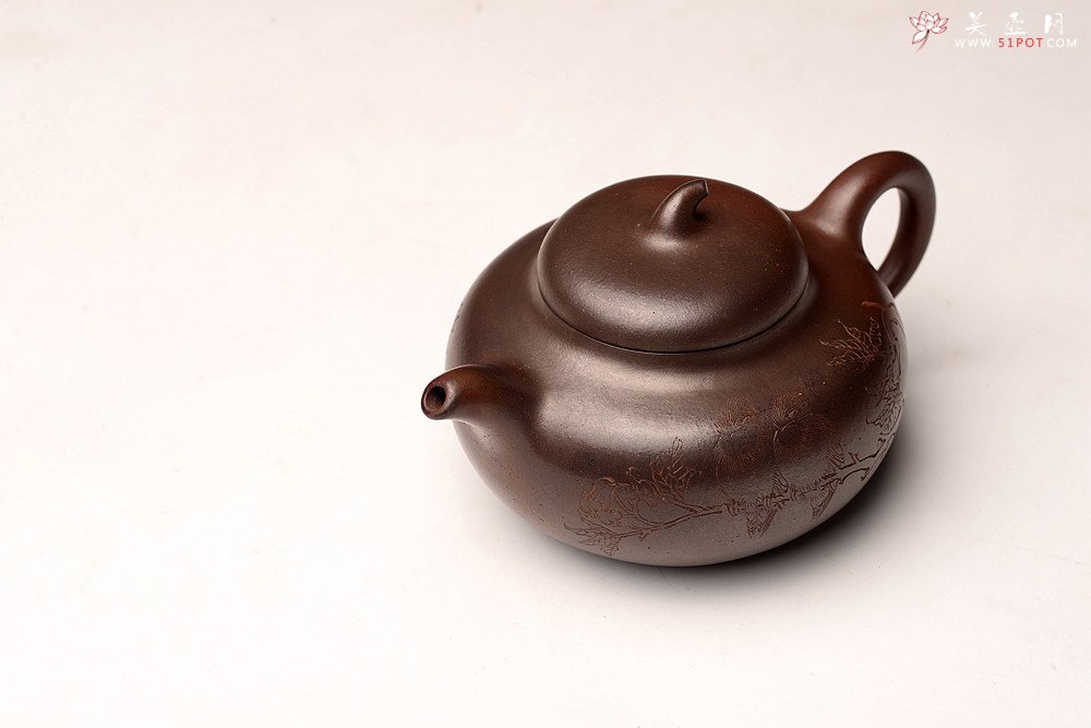 紫砂壶图片：沈秋伟经典作品 气窑窑变 高路精刻 传统全手工 线条舒畅 果元 - 宜兴紫砂壶网