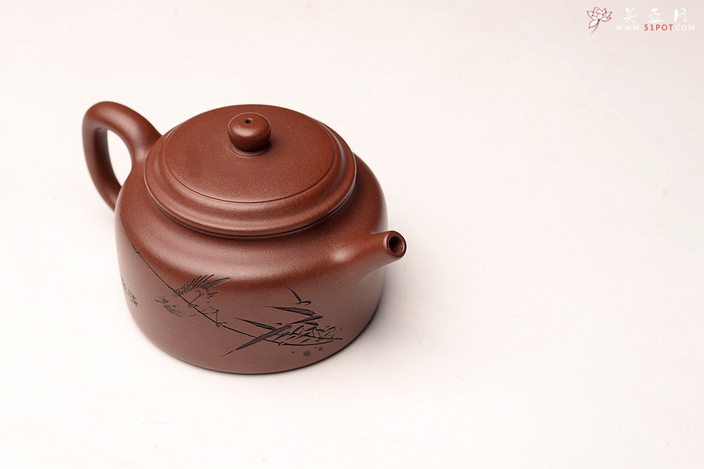 紫砂壶图片：国工师张云熙作品 温文尔雅 德中 传统经典 - 宜兴紫砂壶网