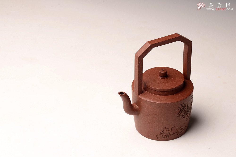 紫砂壶图片：詹黎明丙申秋全手新作 贤提 颇具难度 高路精刻 挺拔 - 宜兴紫砂壶网