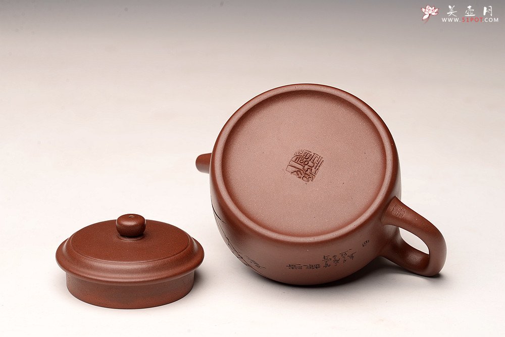 紫砂壶图片：国工师张云熙作品 温文尔雅 德中 传统经典 - 宜兴紫砂壶网