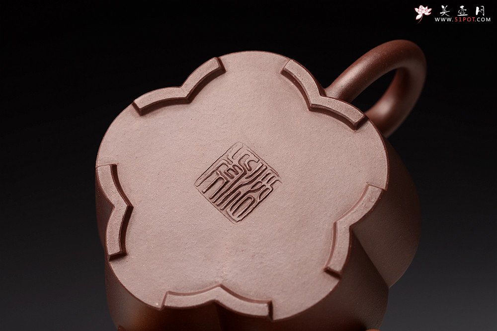 紫砂壶图片：酒虎丙申秋全手新作  梅花周盘 摹古之作 颇具难度 精工 仅此一件 - 宜兴紫砂壶网