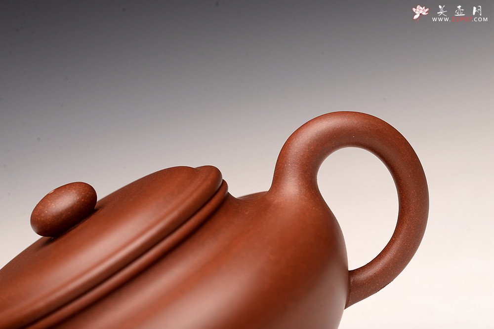 紫砂壶图片：顾小英丙申夏新作 形神兼备 传统经典 全手扁腹 推荐~ - 宜兴紫砂壶网