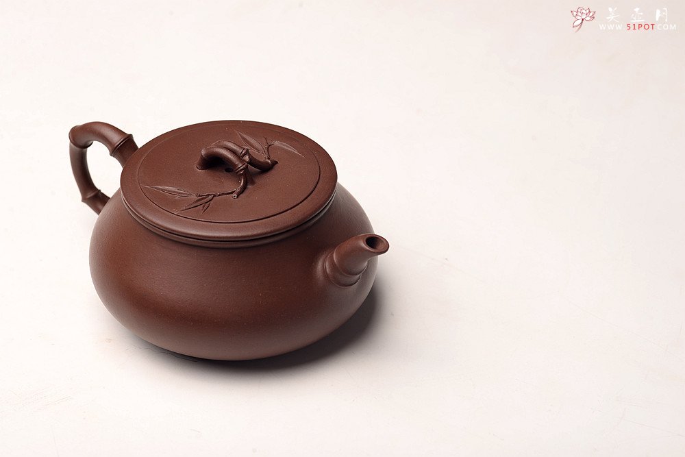 紫砂壶图片：江家风范 雅致清秀 实力之作 全手刹凹清风竹影 居不可无竹~ - 宜兴紫砂壶网