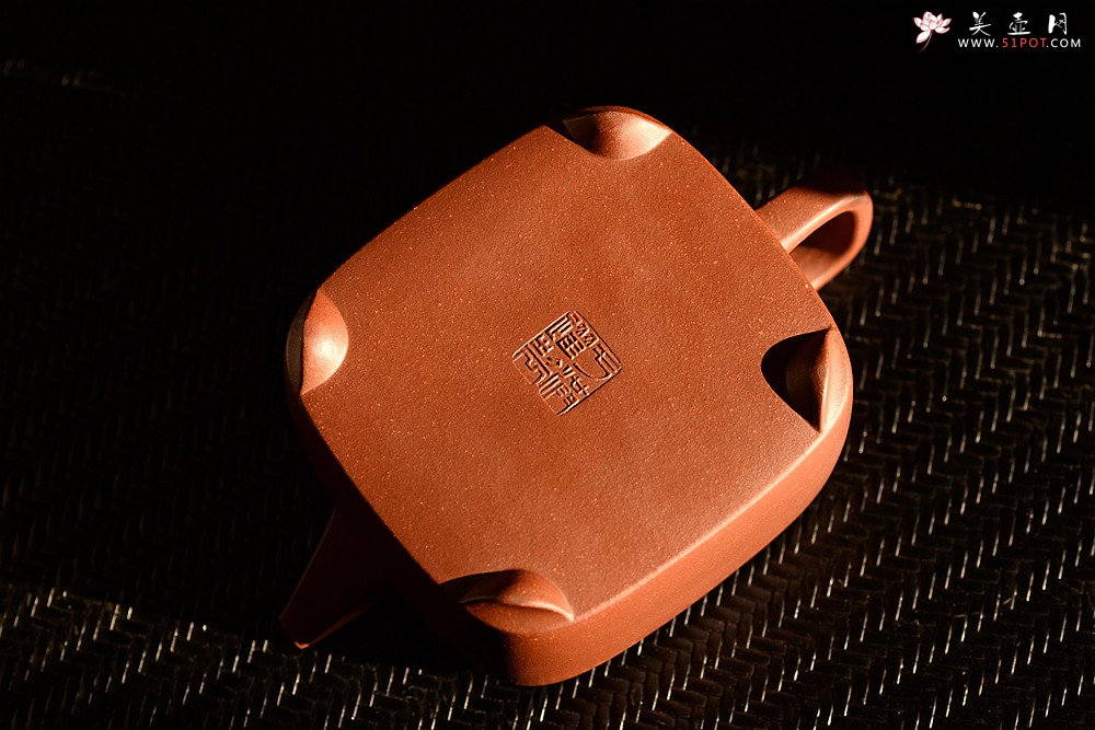 紫砂壶图片：于洪跃丙申秋全手新品 单片拍打 方正俊秀 温文尔雅 紫炉 - 宜兴紫砂壶网