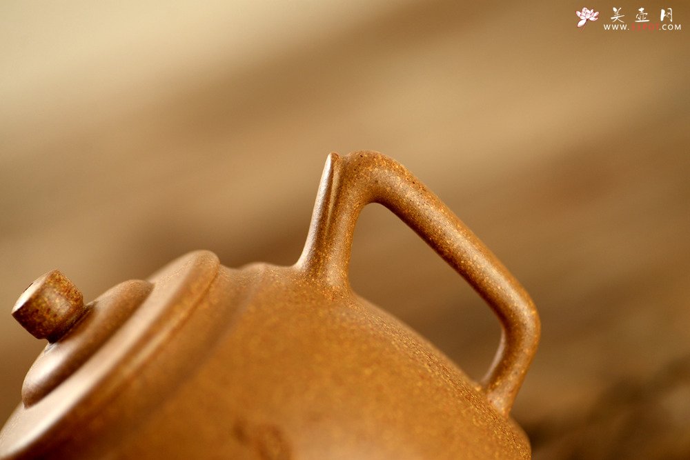 紫砂壶图片：唐文丙申夏新作 游心堂主人装饰 文气有趣  彩段秦钟 - 宜兴紫砂壶网