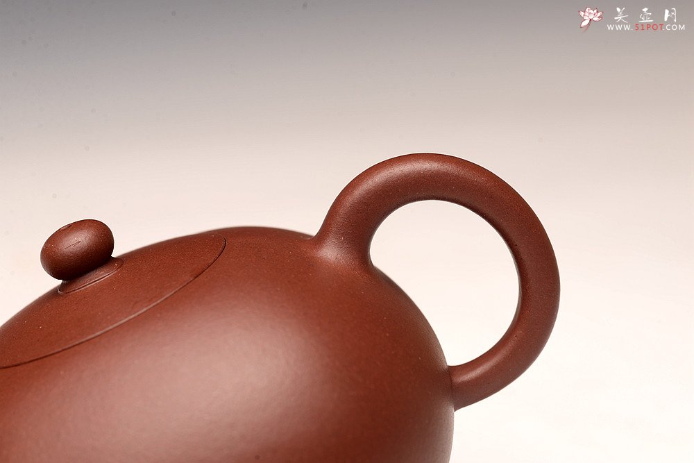 紫砂壶图片：储俊伟丙申秋作品 方圆之魅 素芳雅致 全手寓方 - 宜兴紫砂壶网